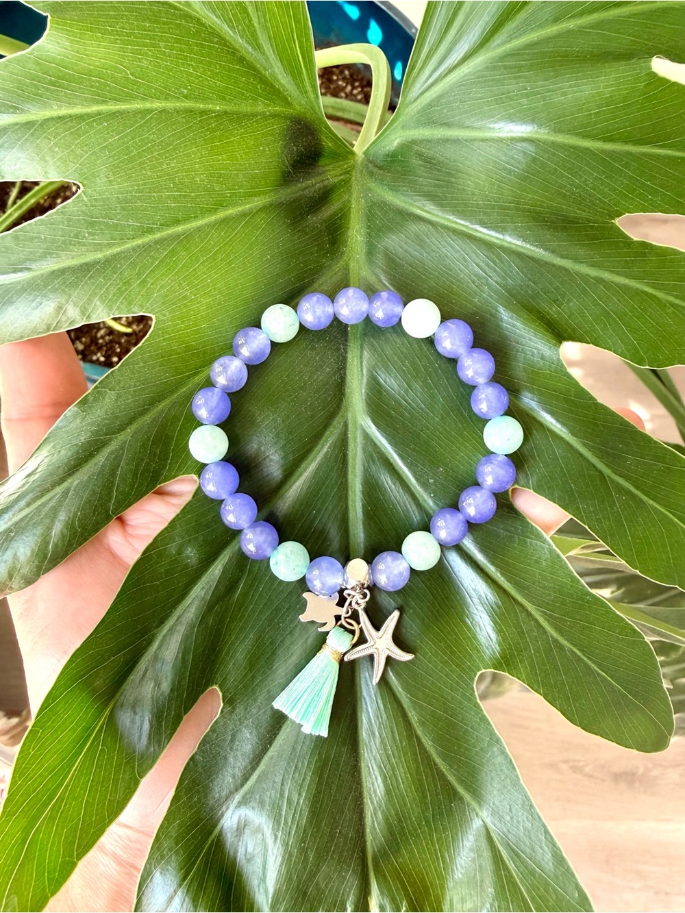 Agate & Jade beaded bracelet | starfish - Turtle charms (one)